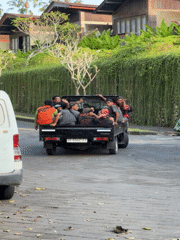 Morning life unfolds in Kuta Selatan: beaches, vendors, streets