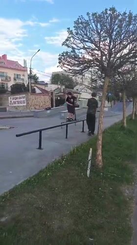 Weekend recreation scenes documented across Ternopil, Ukraine