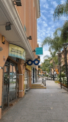Optician storefront documented in Benalmádena Costa, Spain
