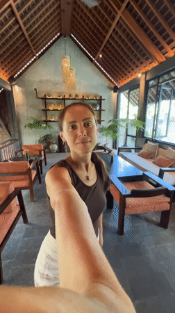 Art workshops and construction documented at Ubud resort venue