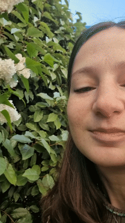 Morning moments captured in Clichy: flowers, architecture, windows