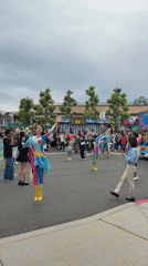 Character parade draws crowds at Universal Studios Japan