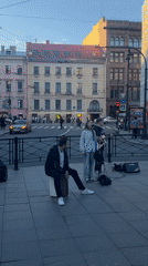 Street music and horse carriages near Saint Petersburg's historic center