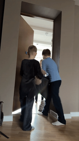 Morning domestic scenes with children captured in Votkinsk