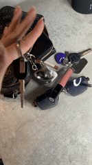 Tyumen resident documents #CarryChallenge with keys and personal items