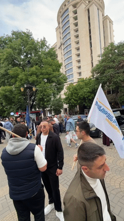 Rally with Armenian flags held outside Moscow-labeled building in Yerevan