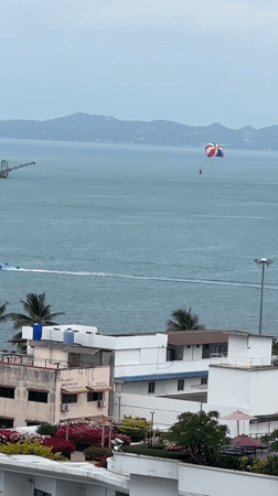 Early morning parasailing and coastal activity recorded in Pattaya