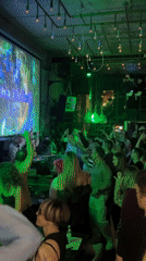 Moscow nightclub packed with dancers during Saturday evening festivities