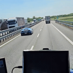 Police Lamborghini spotted on Italian highway near Pontecurone
