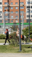 Moscow families enjoy sunny afternoon at Khodynskoe Pole Park