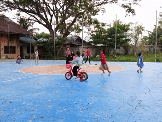 Children play basketball, soccer at Lhokseumawe sports facilities