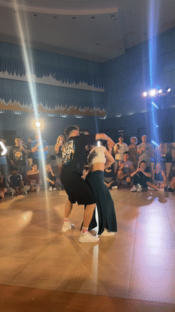 Dance Performance Draws Crowd in Pattaya Indoor Venue
