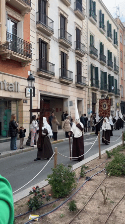 Holy Week procession draws crowds in Alicante streets