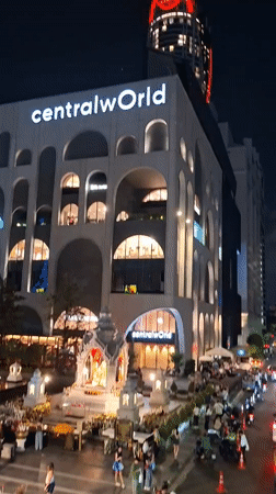 Evening street life documented around Bangkok's CentralWorld district