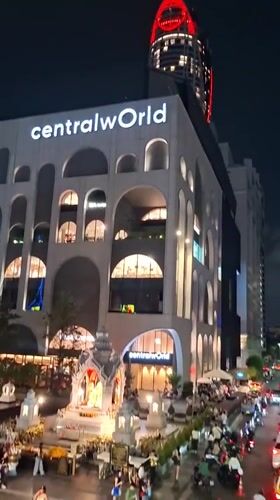 Evening street life documented around Bangkok's CentralWorld district