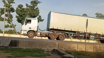 Ordinary traffic and street life documented in Jalingo, Nigeria
