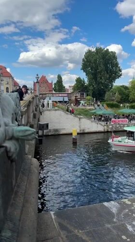 Afternoon moments across Berlin: bridges, food, jewelry captured