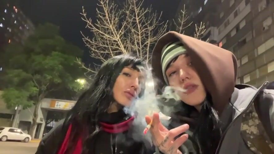 Two people spotted at Buenos Aires bus stop early morning