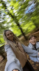 Autumn forest walk and selfies in Rusanovo, Russia