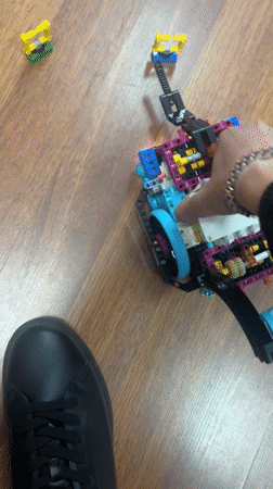Students engage in robotics class activities in Zlatograd