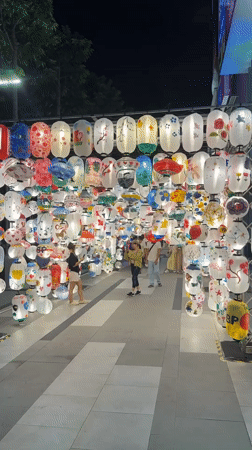 Colorful paper lantern festival lights up Bangkok walkways