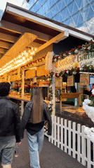 Busy outdoor street market draws crowds in Budapest