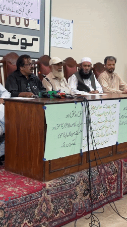 Press conference held in Quetta with traditional-dressed officials
