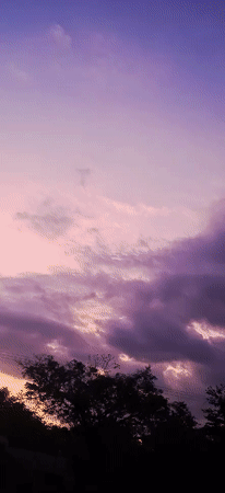 Colorful sunset documented by witnesses in Vallecito, Venezuela