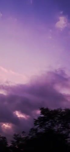 Colorful sunset documented by witnesses in Vallecito, Venezuela