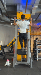 Gym workout and building maintenance observed in San Isidro