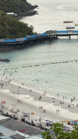 Aerial footage captures typical beach day in Pattaya