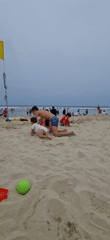 Morning family beach time and street life in Đà Nẵng