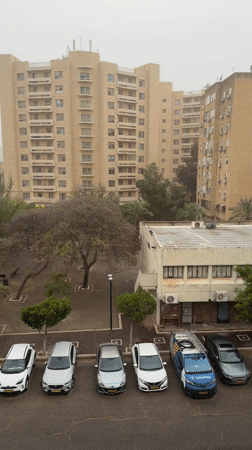 Heavy dust haze blankets Kiryat Bialik during afternoon hours