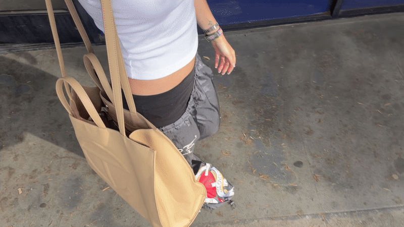 Person in casual attire spotted walking in Los Angeles