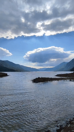 Lake view with mountains and sunlight in Kordon Baigazan