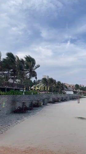 Windy beach conditions documented at Caty Mui Ne tourist area