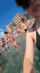 Focaccia festival draws crowds to Italian coastal town beaches