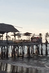 Beachside dining and hangout at a Lhokseumawe waterfront cafe