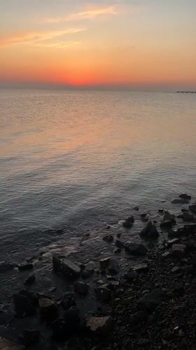 Kite flyer enjoys sunset moment on Vladivostok beach