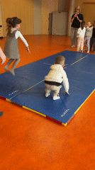 Children's gymnastics and art activities documented in La Fouillouse