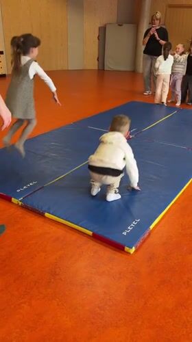 Children's gymnastics and art activities documented in La Fouillouse
