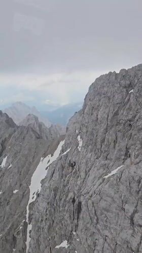 Cable car journey documented across Bavarian Alps near Garmisch-Partenkirchen