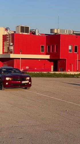 Camaro performs burnout outside Bulgarian shopping center