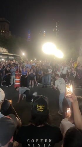 Breakdancing performance draws crowd in New York streets