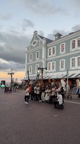 Choir performs outdoor concert in Cape Town