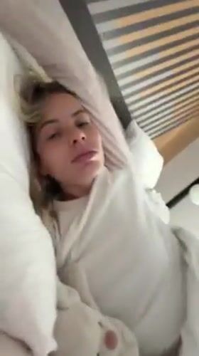 Woman documents early morning routine in Bangkok apartment