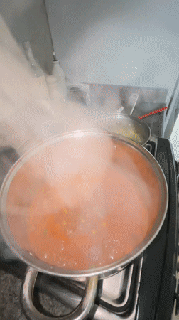 Home cooking captured on video in Maracay kitchen