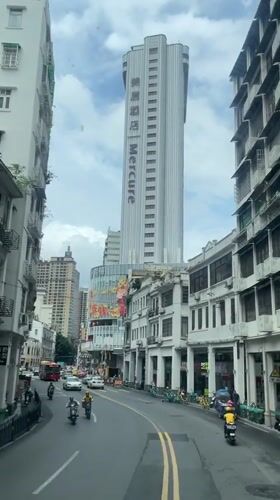 Morning commute captured in Guangzhou's Yuexiu District