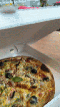 Pizza night at an outdoor restaurant in Bad Orb