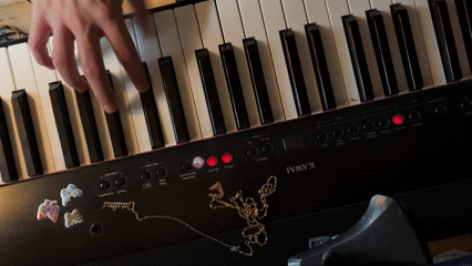 Piano session with decorative accessories observed in Buenos Aires
